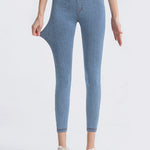 1baa79d231db4fd5bba3bc14456d93dd-Max